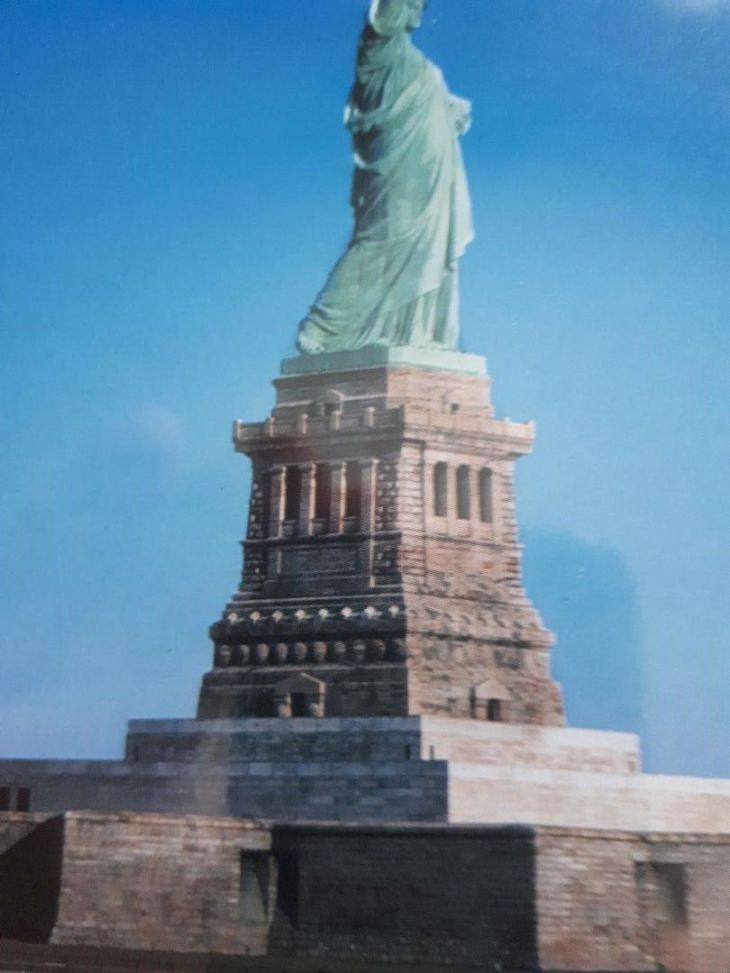 New York Statue of Liberty 0