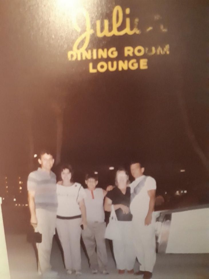 Ormond Beach Julian's resto parents et cousin c1989