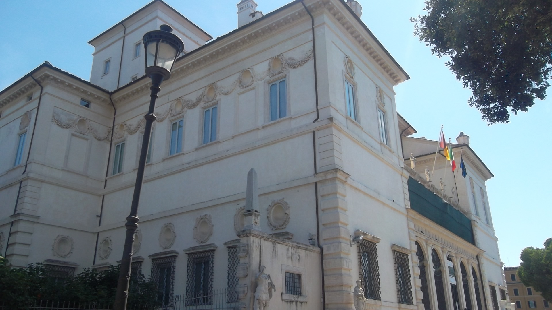 roma museo borghese side aug13