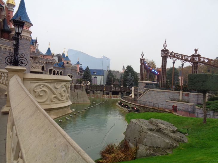 Disneyland Paris Fantasyland Royal Castle stage nov23