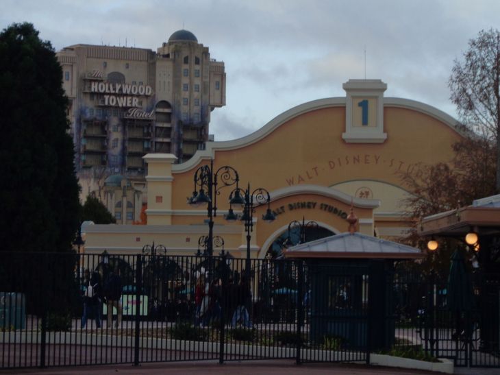Disneyland Paris main entrance to walt Disney Studios nov23