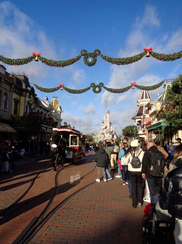Disneyland Paris main street to castle entr to park nov23