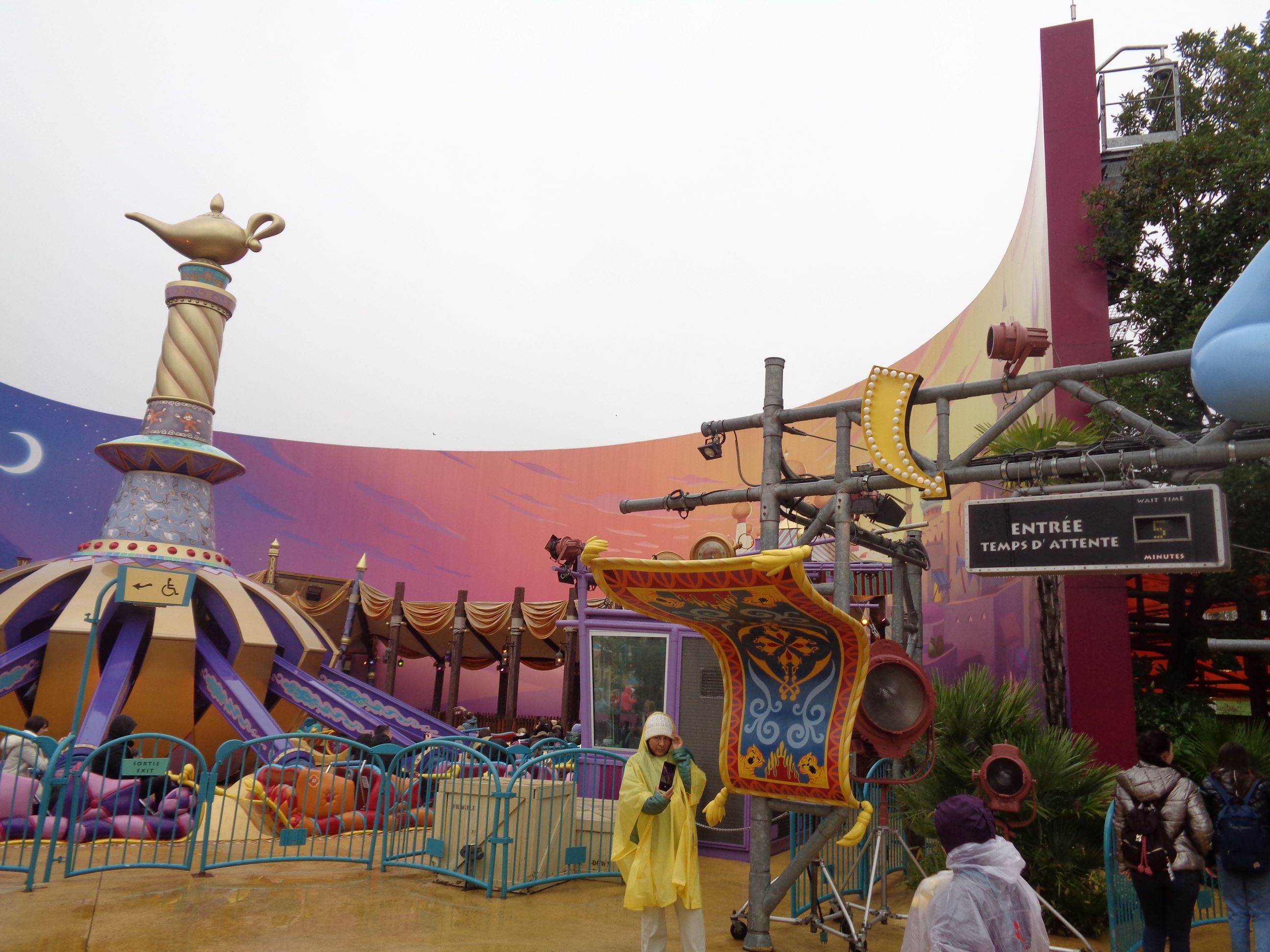 Disneyland Paris Walt Disney Studios Les Tapis volants over agrabah nov23