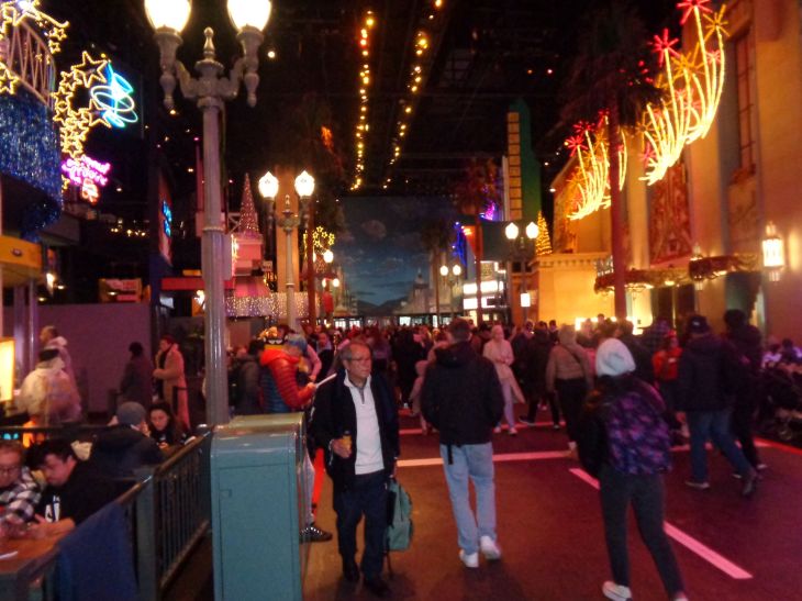 Disneyland Paris Walt Disney Studios main hall studio 1 back nov23