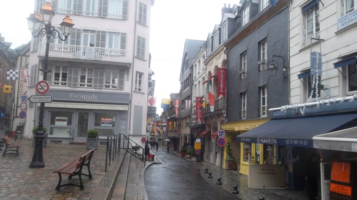 honfleur rue haute close my13