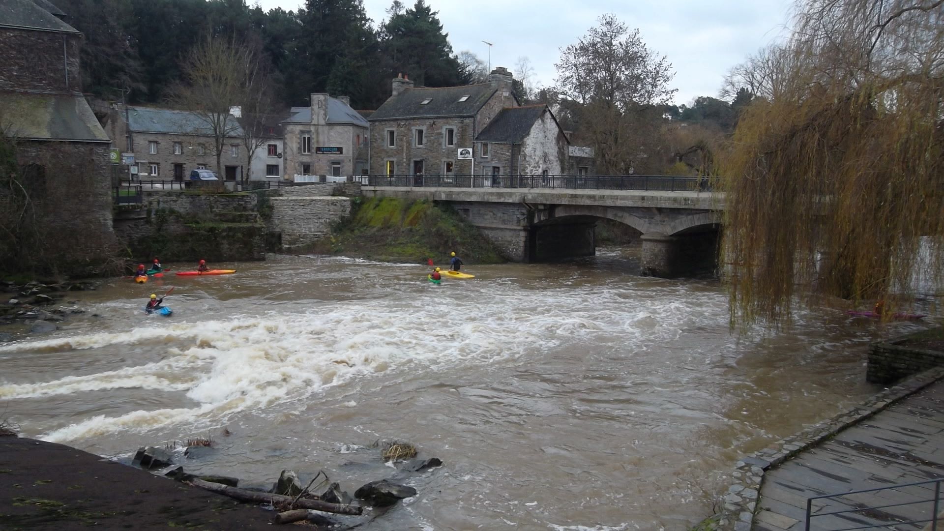 la-gacilly-pont-le-bout-du-pont-dec12