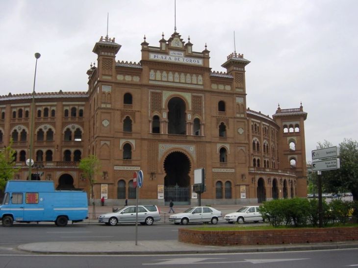 Madrid monumental Ventas plaza de toros front afar aug16