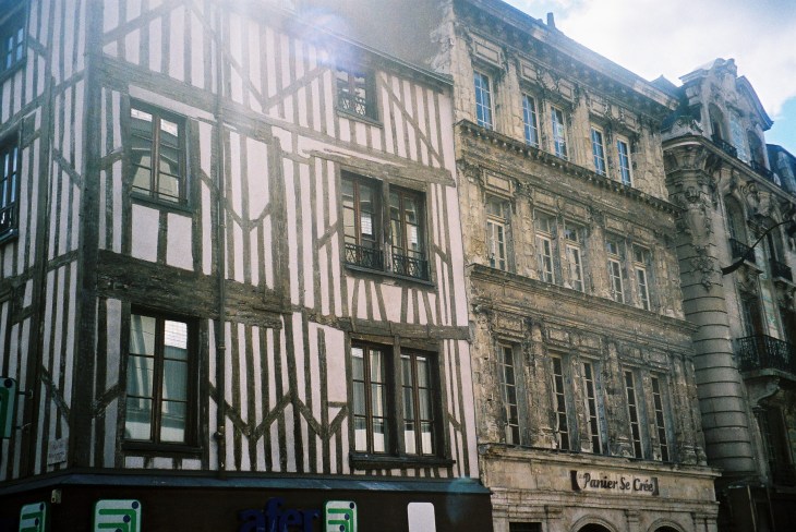 Orleans rue de Bourgogne aug07