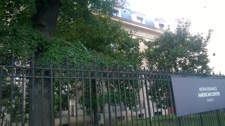 paris-mona-bismarck-left-side-sep16