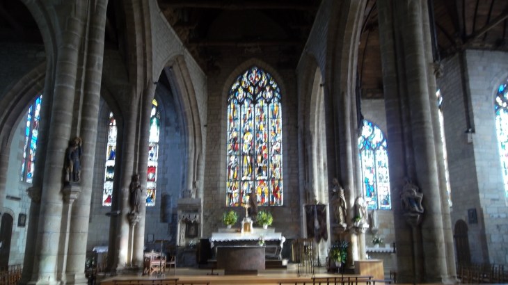 Ploermel ch Saint Armel altar jan12