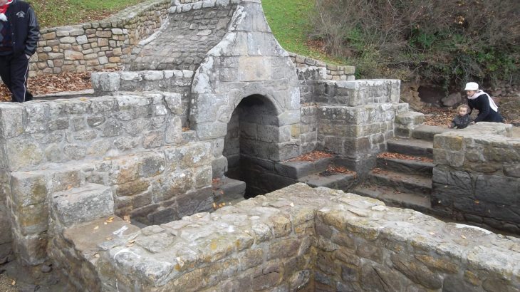 saint cado fontaine st cado 18C on harbor dec12
