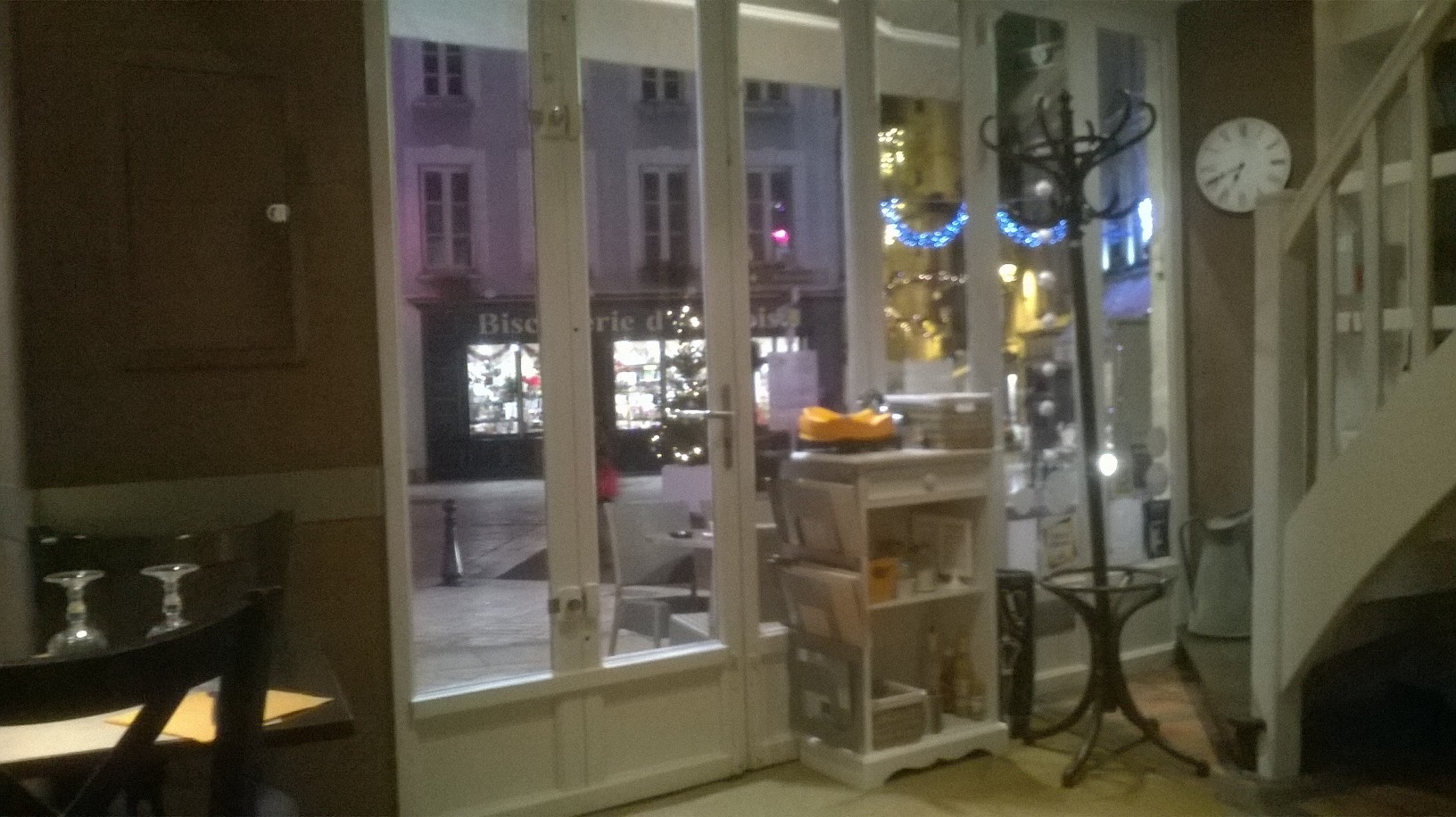 amboise anne de bretagne resto to front door dec15