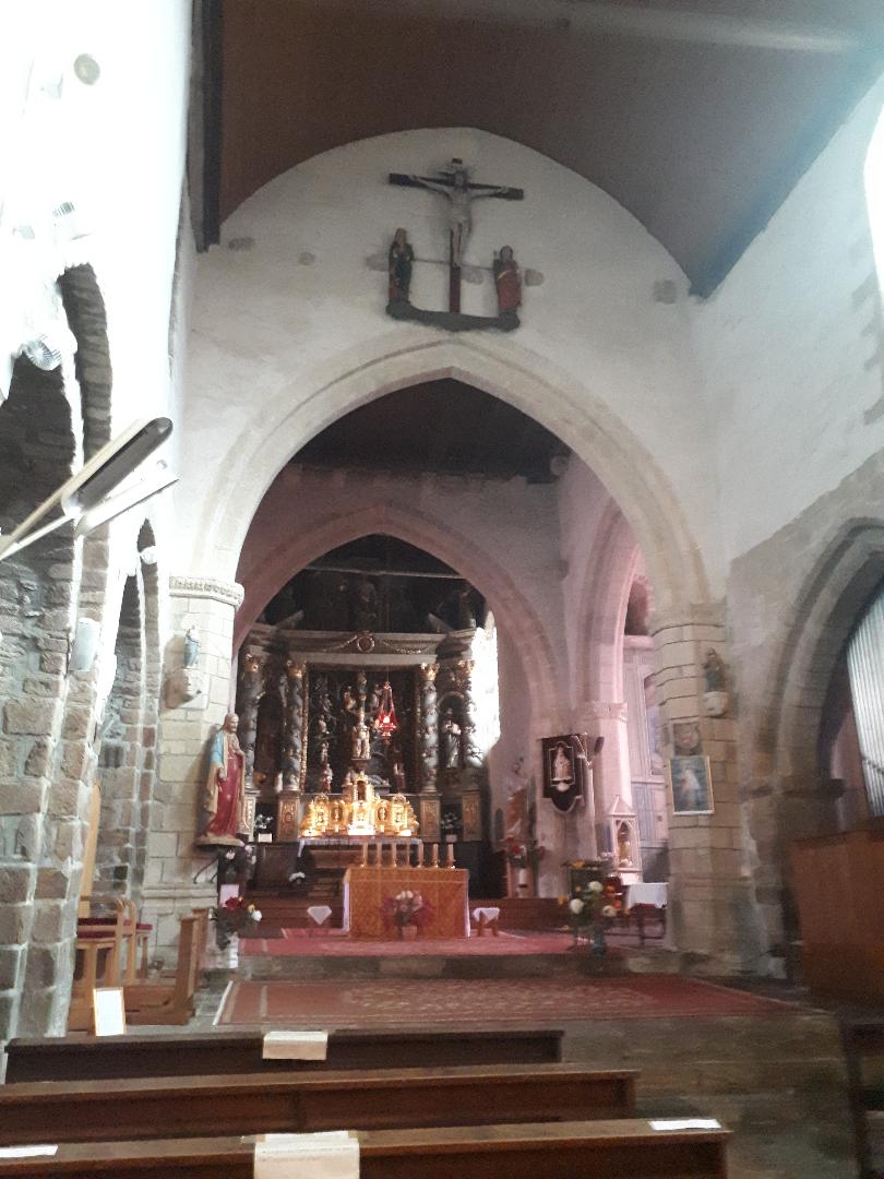 la trinite porhoet ch abbey de la Trinité nave to altar sep20