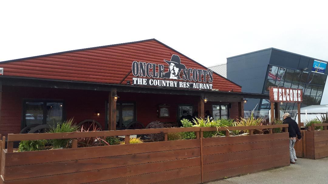 lanester oncle scott arriving mar20