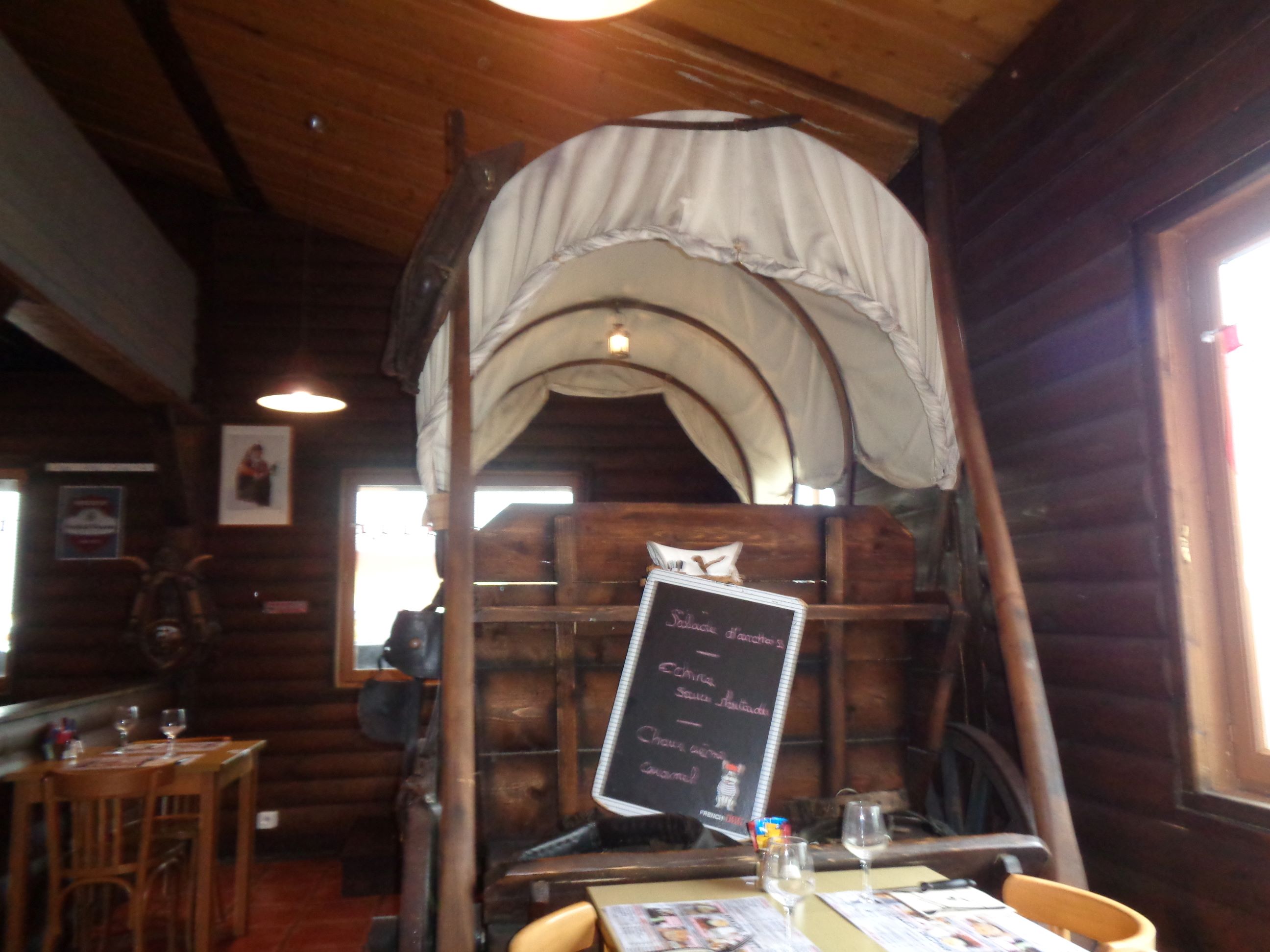 Lanester oncle scott Noel 31 bday wagon dining 09mar23