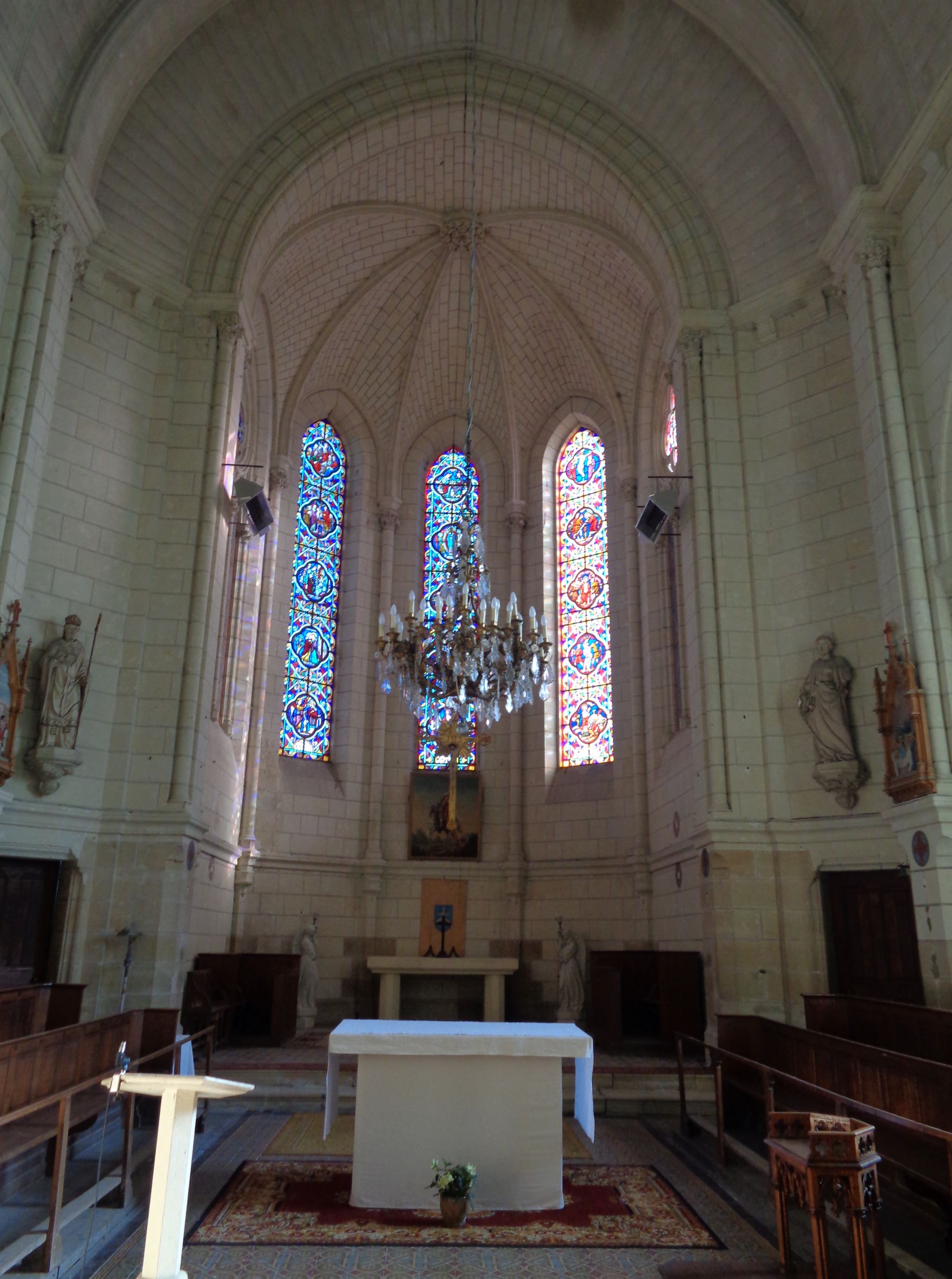 Usse ch ND de la trinité altar feb22