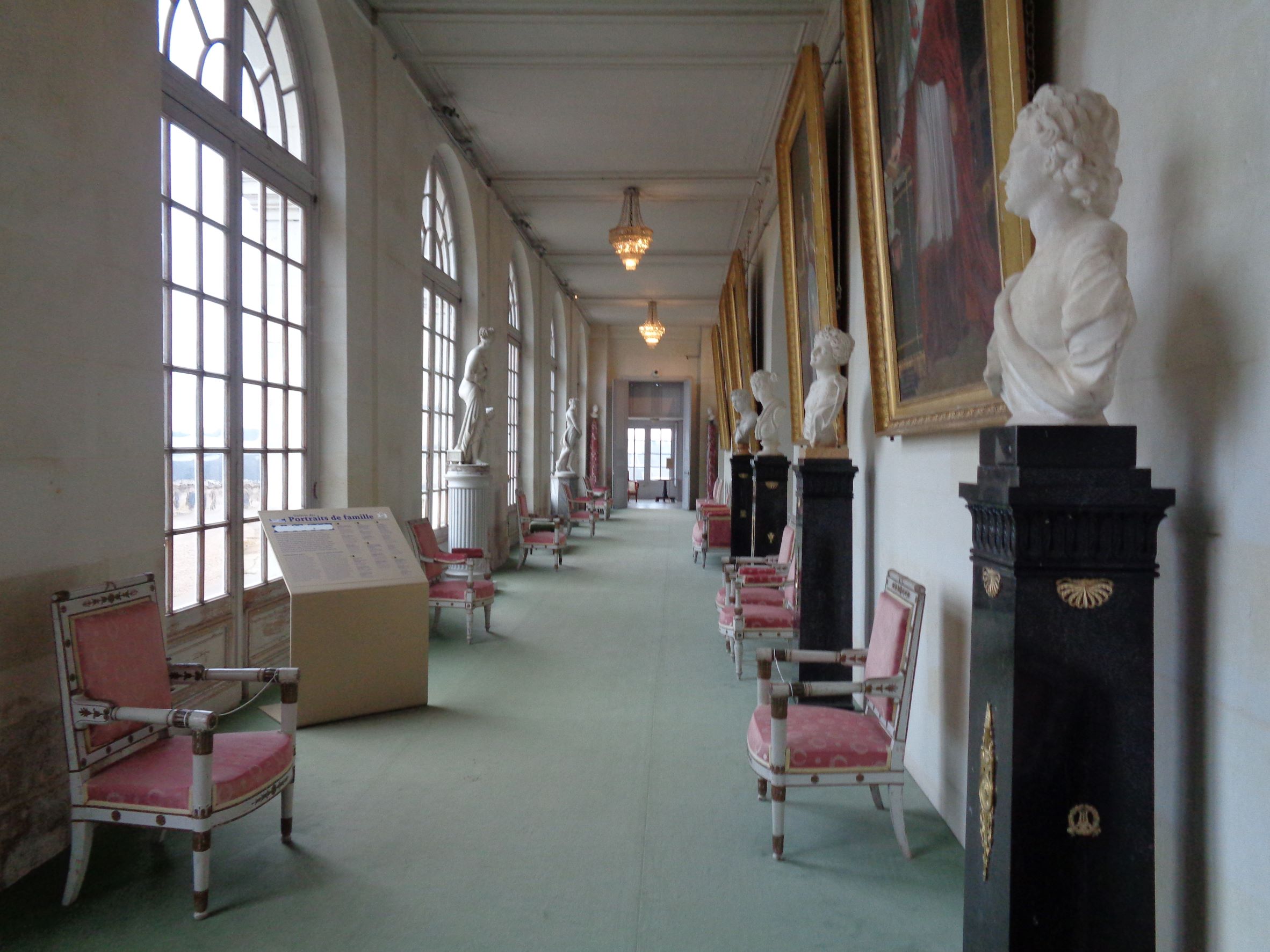Valencay castle gallery cour d honneur dec21