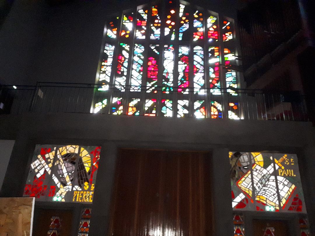 Vannes ch Saint Pie X back inside dec23