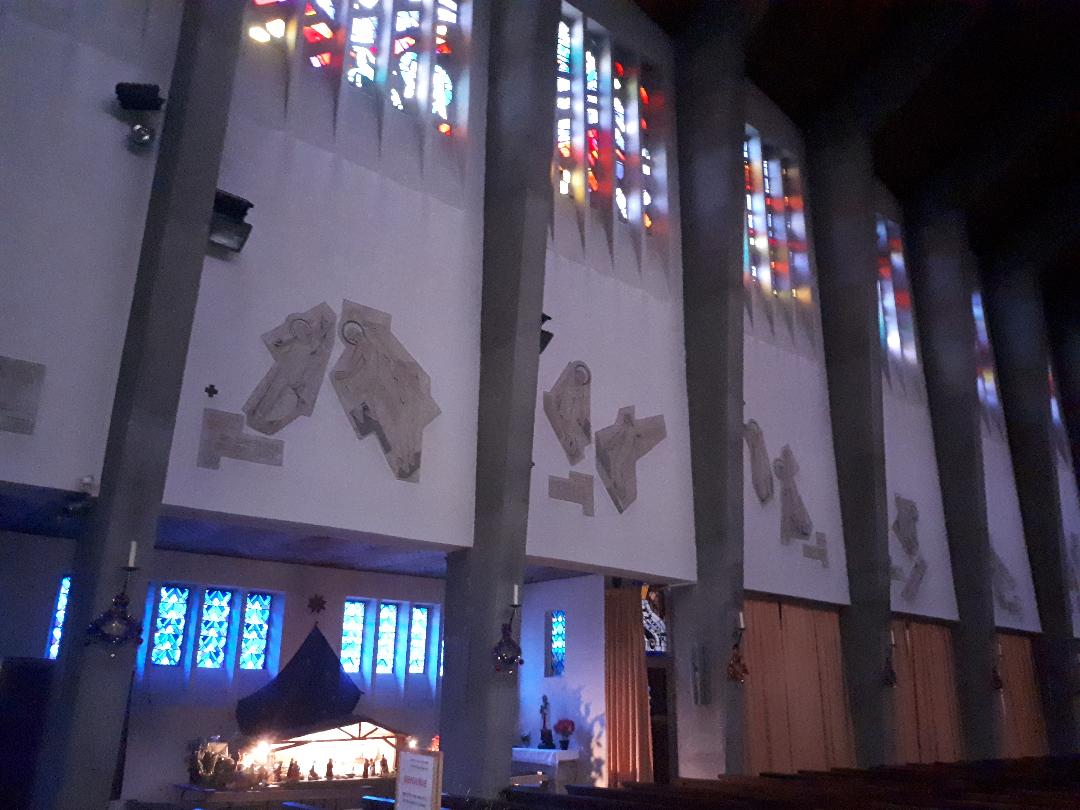 Vannes ch Saint Pie X side left wall nativity dec23