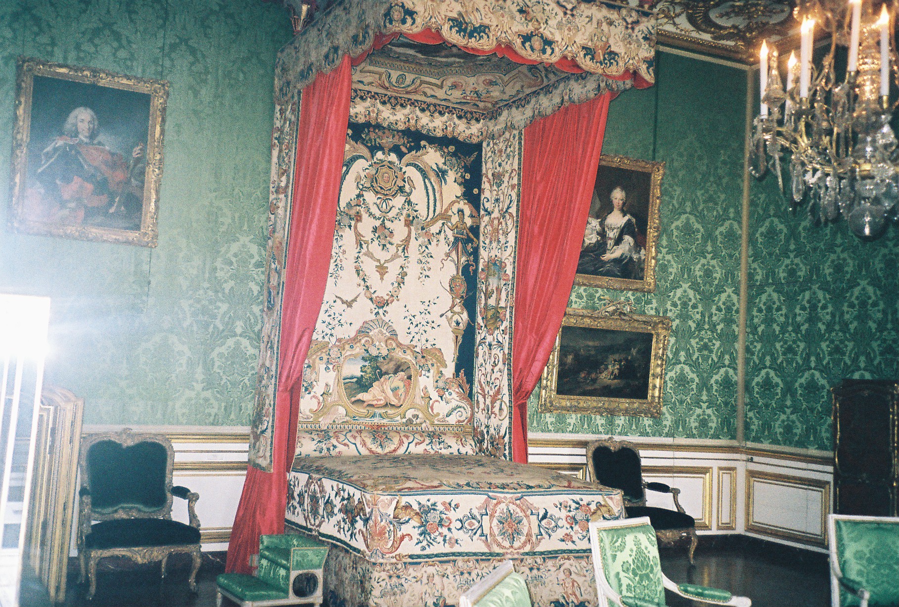 Versailles bedroom Dauphin mars11