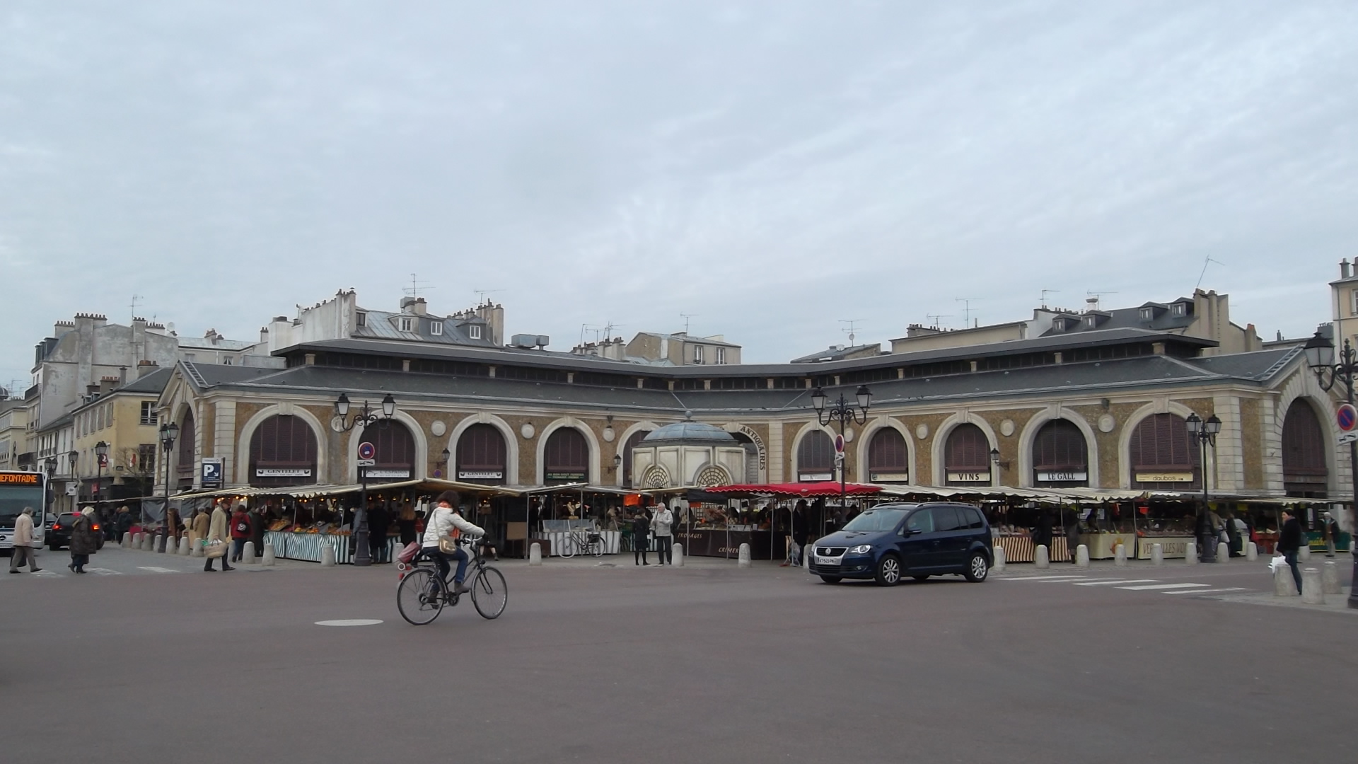 The Strand at Le Bon Marché with Sarah Andelman by LOLA JAMES HARPER, image size:1920x1080