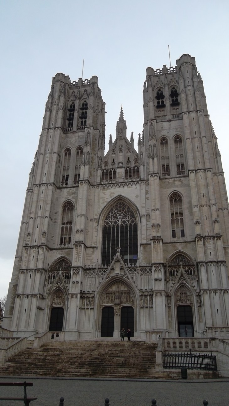 Bru cathedral st michel st gudule closeup dec12