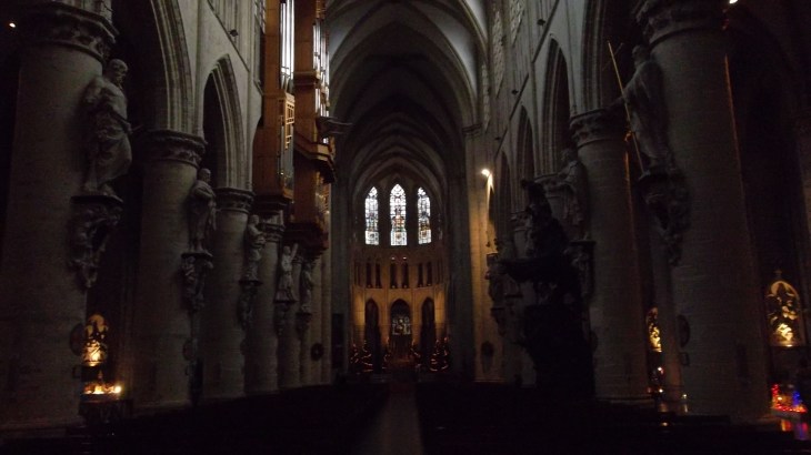 Bru cathedral st michel st gudule nave dec12