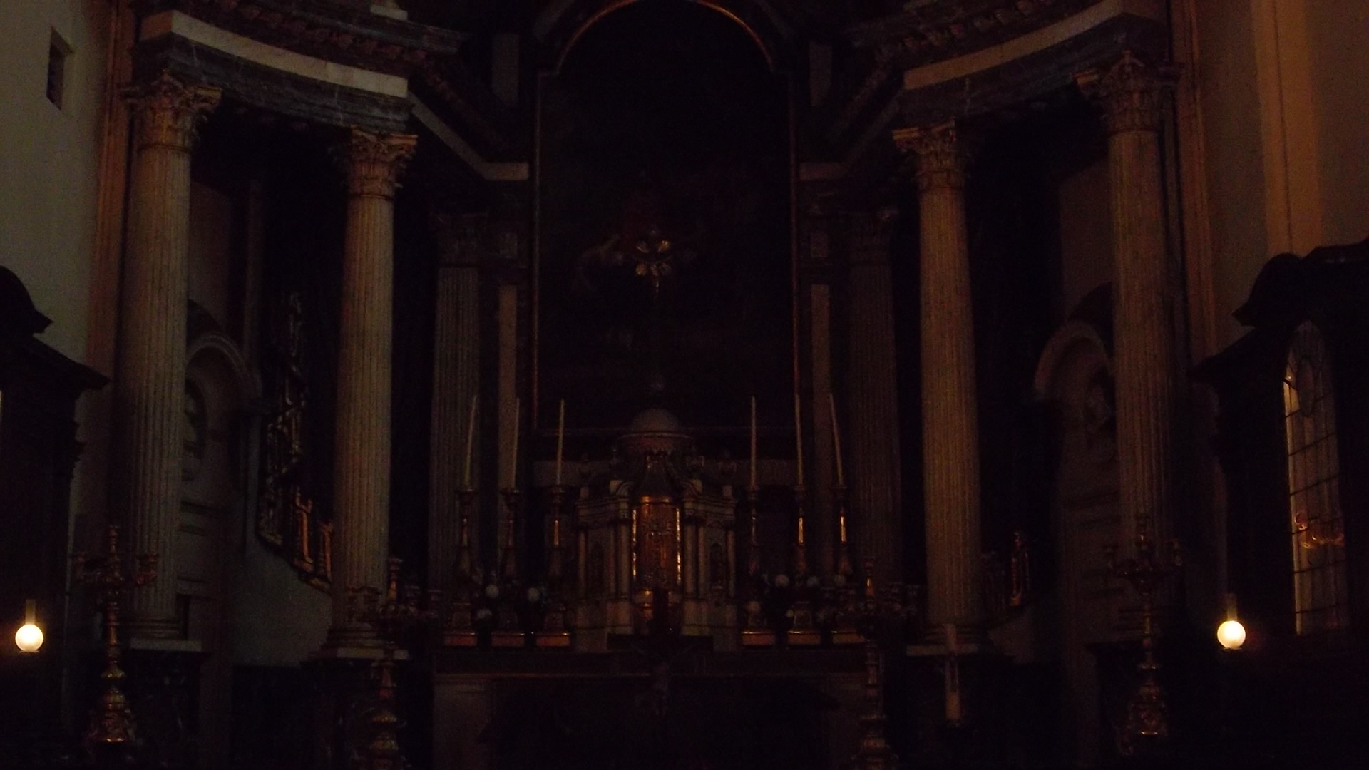 Bru ch st nicolas main altar dec12