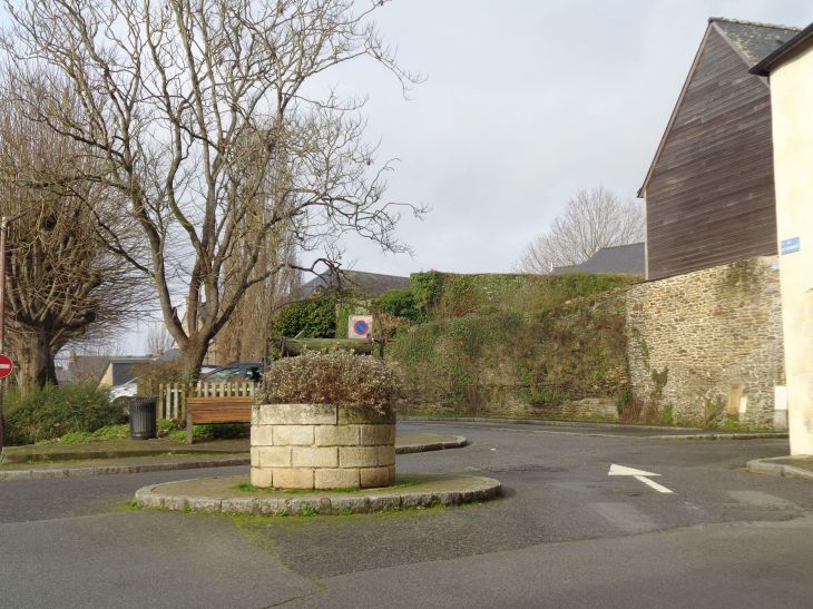 Josselin ramparts rue des remparts place jan24