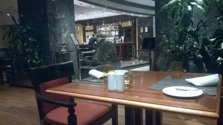 lisbon hotel radisson blu hotel resto dining bar area mar17