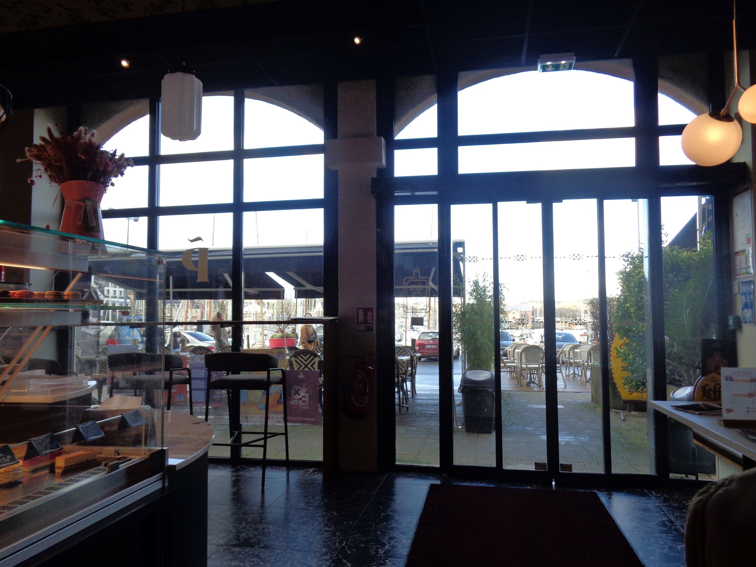 Paimpol La Planch resto lunch out to terrace jan24