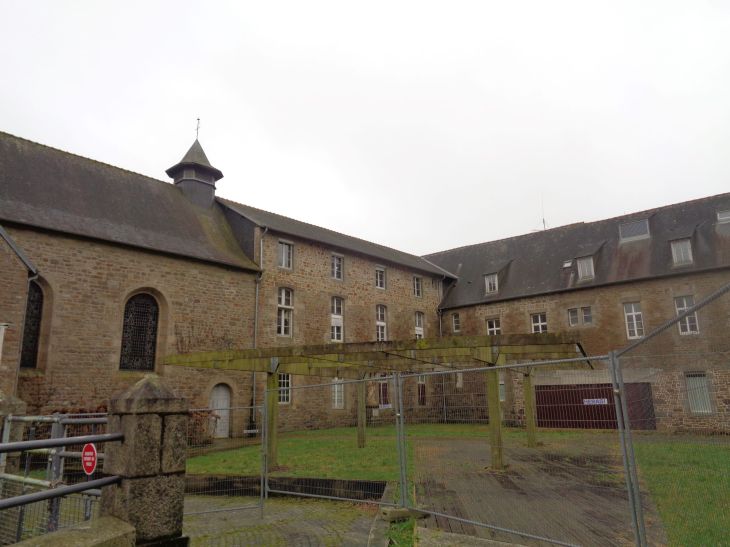 Quintin Chapelle des Carmen side jan24