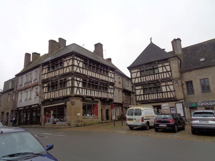 Quintin place 1830 maison en bois jan24