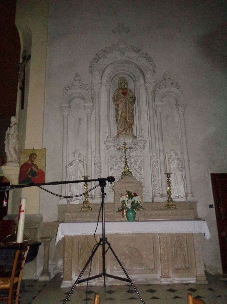 Bain de Bretagne ch Saint Martin rue du pavé chapel sacre heart right feb24