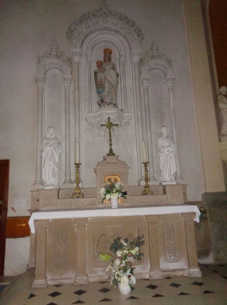 Bain de Bretagne ch Saint Martin rue du pavé chapel virgin et child left feb24