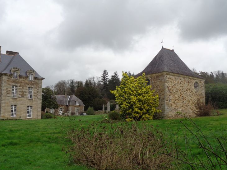 Caulnes Guitté Chateau Couëlan out bldg feb24