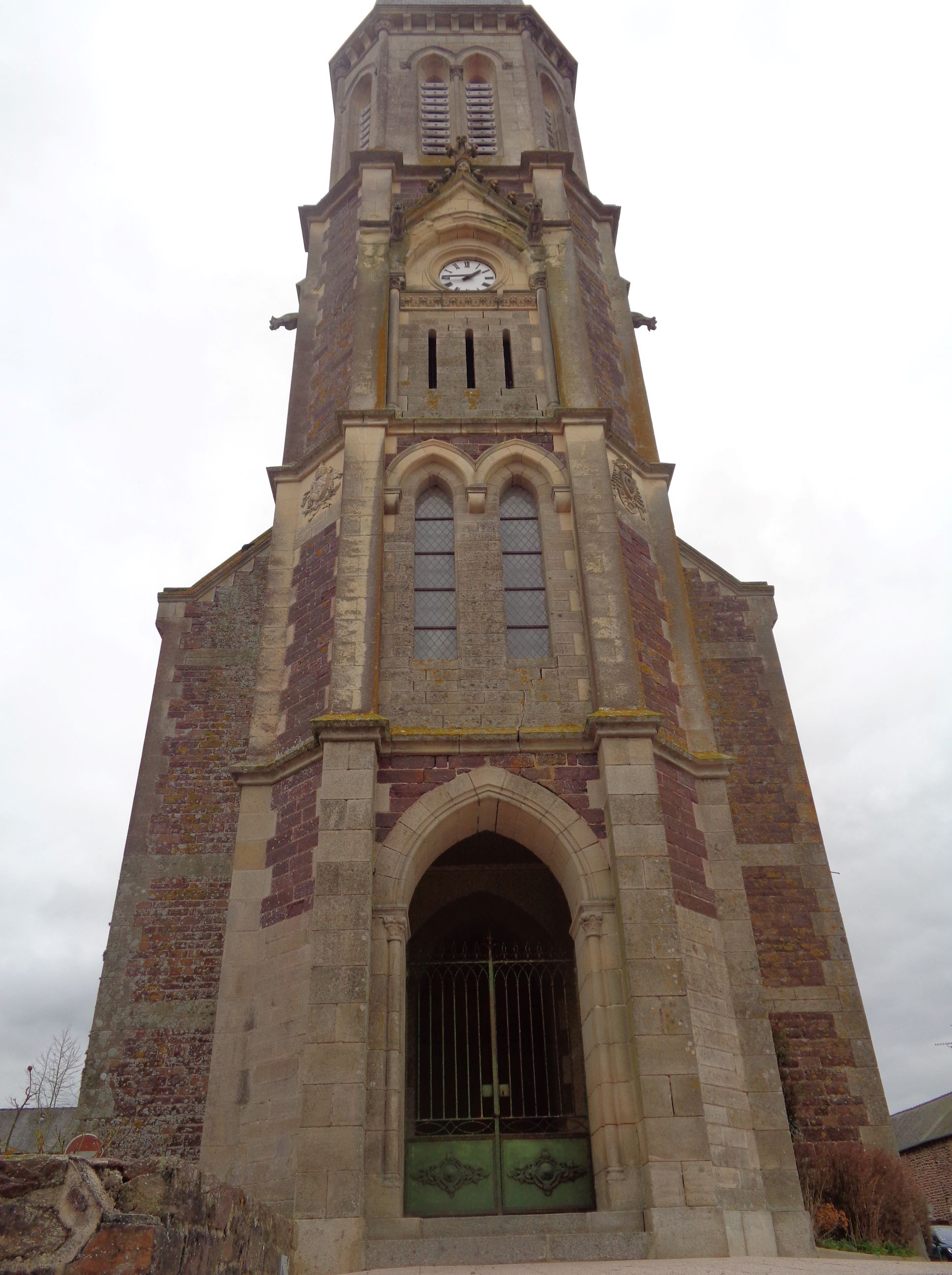Gaël ch Saint Pierre front belltower feb24