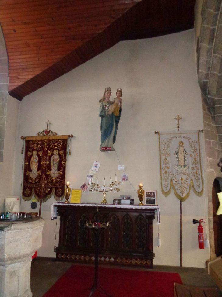 Guilliers ch Saint Pierre et Saint Paul chapel virgin et child feb24