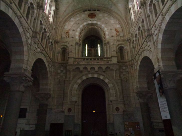 Janzé ch Sacre Coeur or St Martin back inside Christ feb24