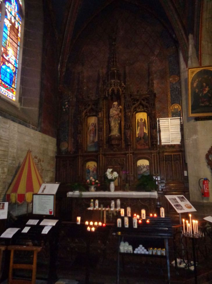La Guerche de Bretagne Bas ch Notre Dame chapel left altar feb24