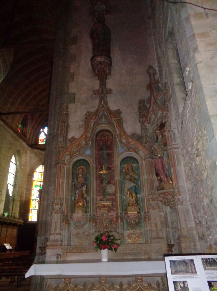 La Guerche de Bretagne Bas ch Notre Dame chapel right altar small feb24