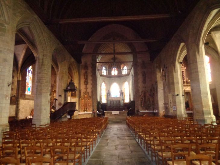 La Guerche de Bretagne Bas ch Notre Dame nave to altar feb24