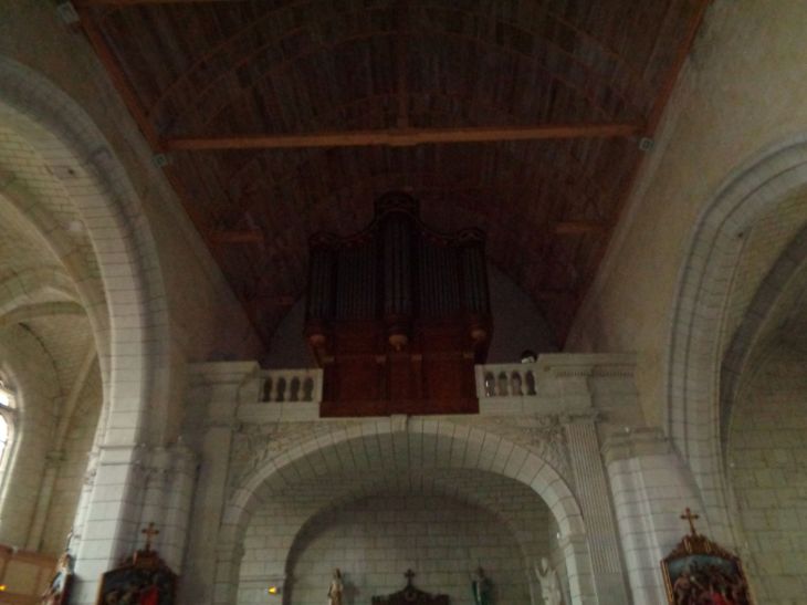 Loudun ch St Pierre organ back feb22