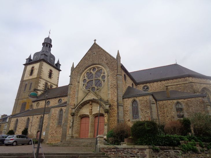 Mauron ch Saint Pierre et Saint Paul side right front et belltower feb24