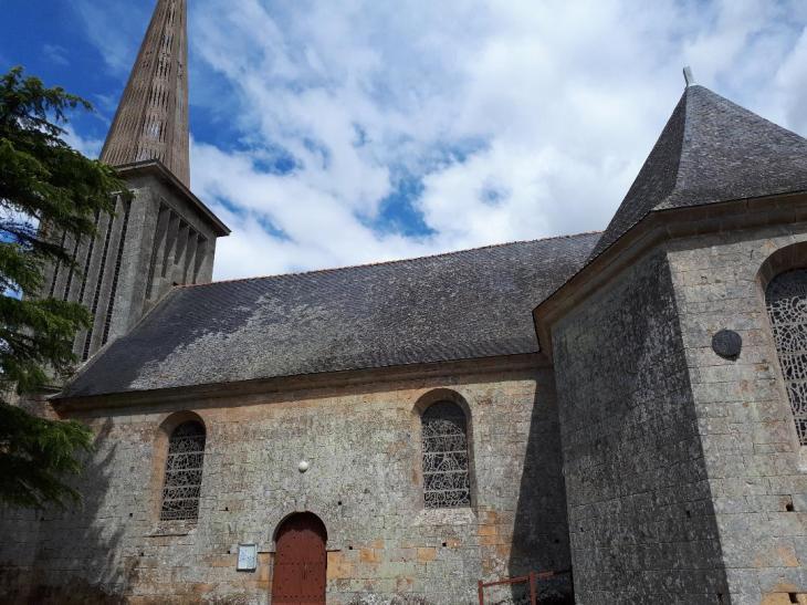 nostang ch Saint Pierre et Saint Paul belltower aug20
