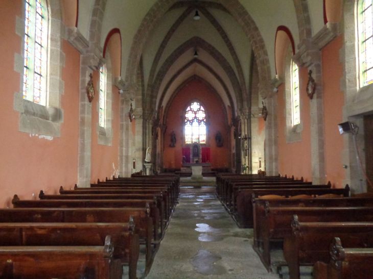 Saint Jouan de L'isle ch Saint Jean Baptiste nave to altar feb24