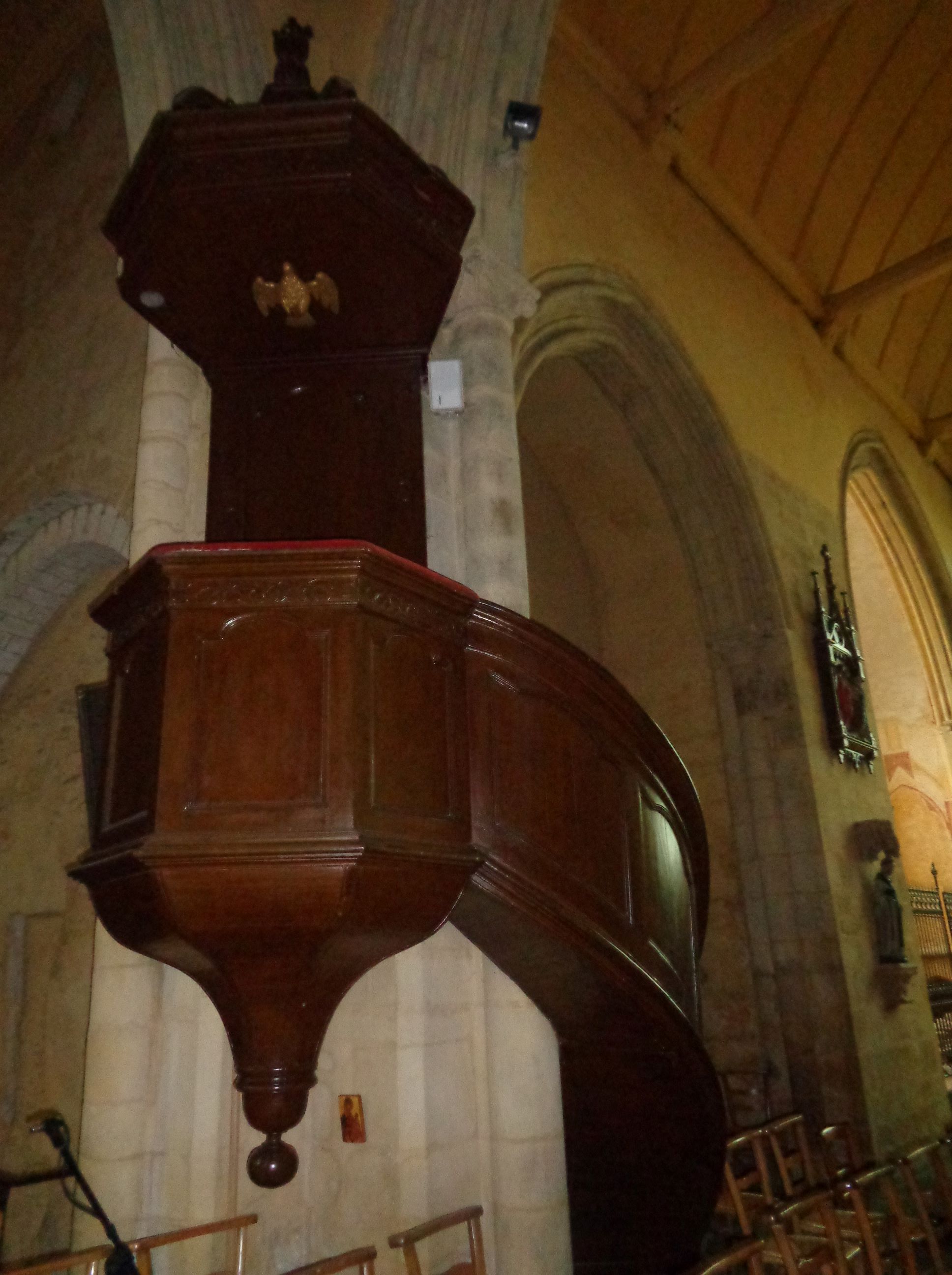 Saint Meen le Grand Abbey Saint Meen pulpit feb24