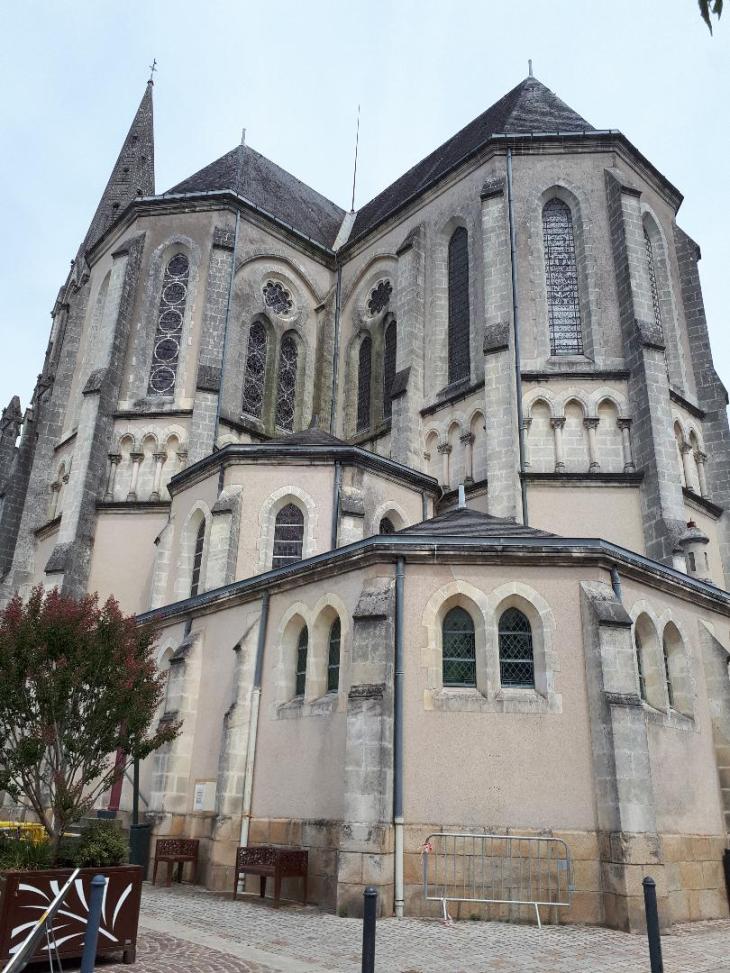 carquefou ch st pierre et st etienne chevet back jul20