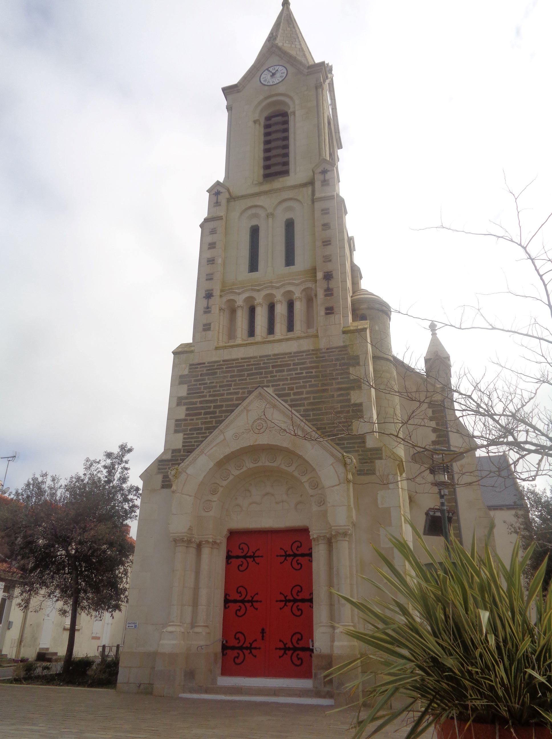 La Bernerie en Retz Ch Notre Dame de Bon Secours front mar24