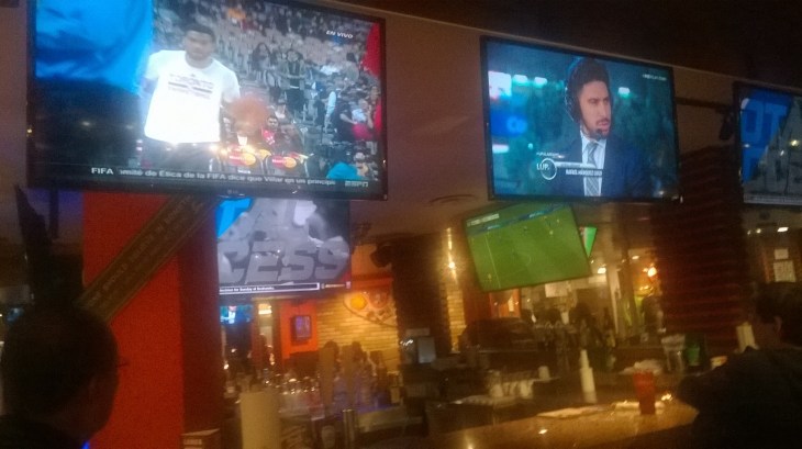mex-hooters-inside-tv-mex-vs-el-salvador-game-nov15